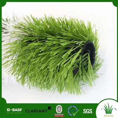 Grüner Kunstrasenteppich